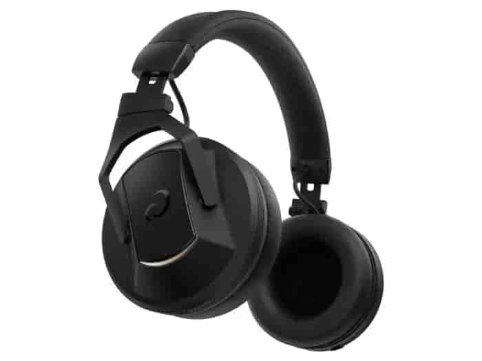 the best dj accessories - gifts for djs